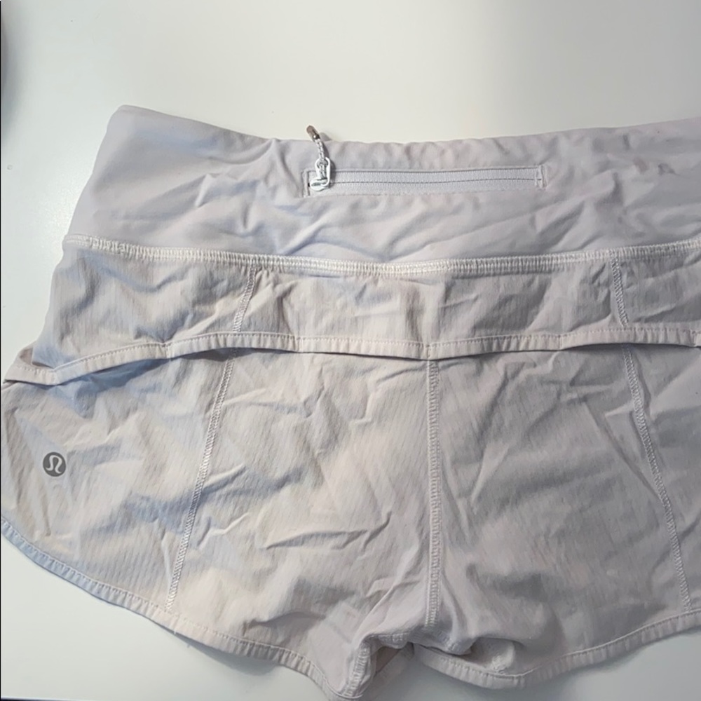 Lululemon Speed Up Short *2.5 in White!